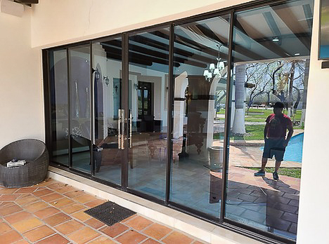 Sliding Doors4-2